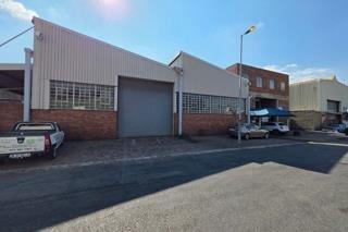 1 800 m² Commercial space