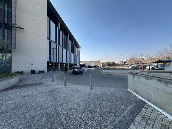 710.7 m² Commercial space