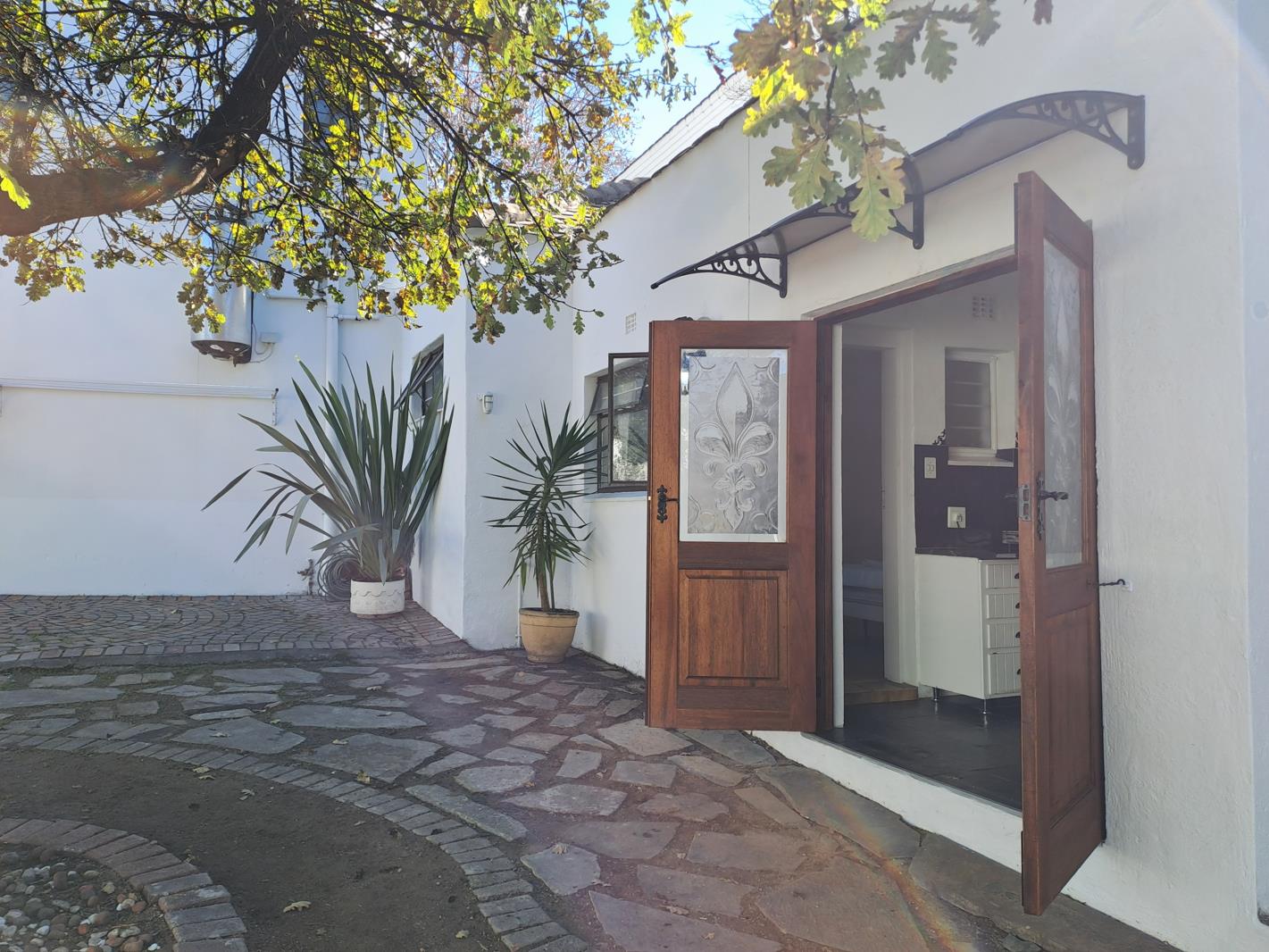 1 Bedroom Garden Cottage in Bryanston East