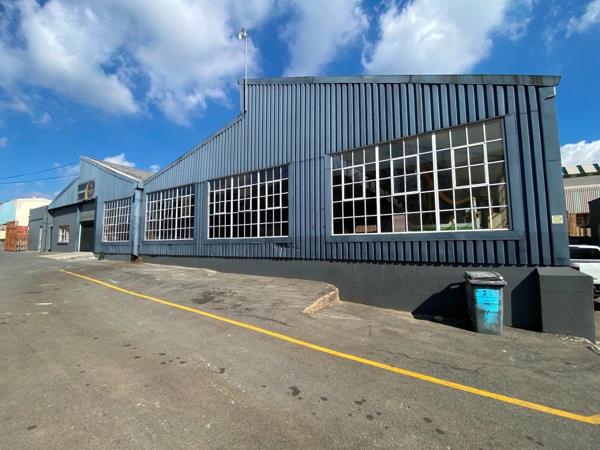 1 100 m² Industrial space