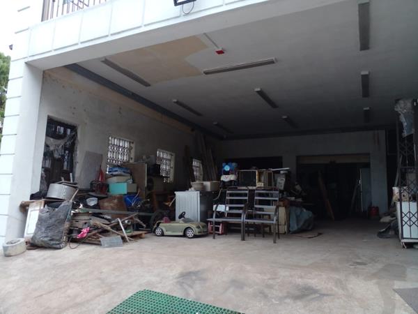 Commercial space