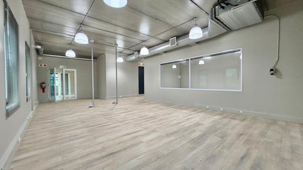 104 m² Commercial space
