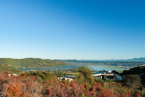 1 473 m² Land