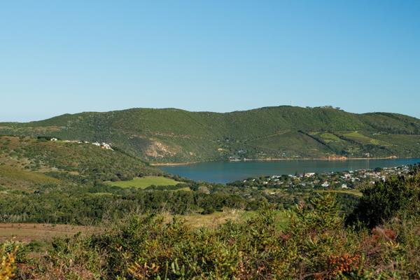1 123 m² Land