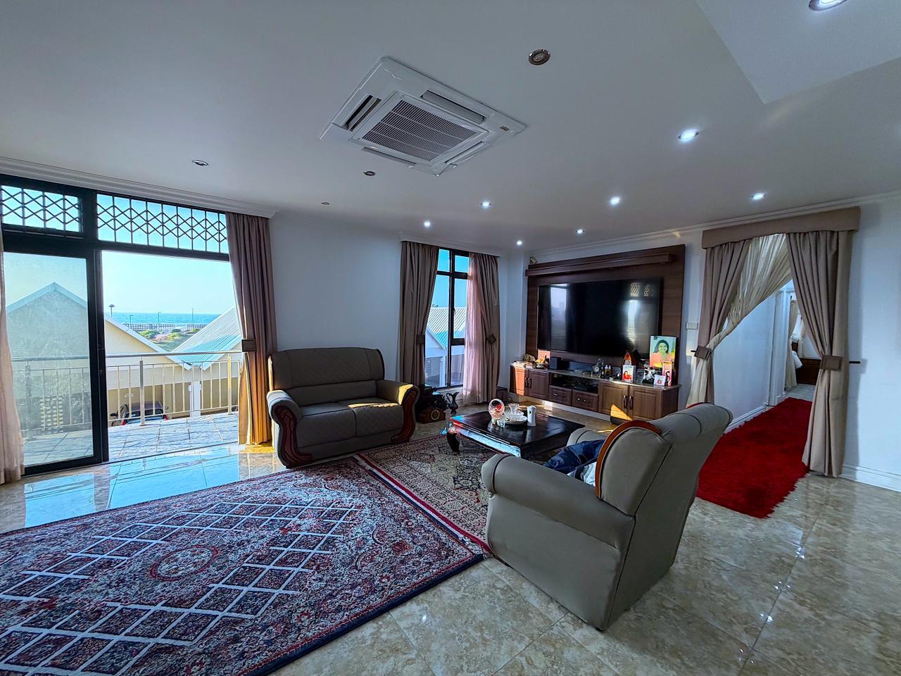 Apartment in Point Waterfront - View 4