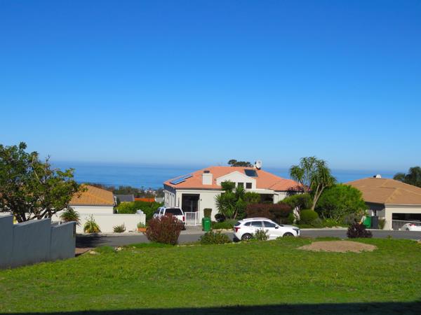 612 m² Land