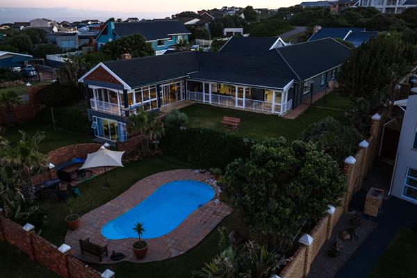 6 Bedroom House