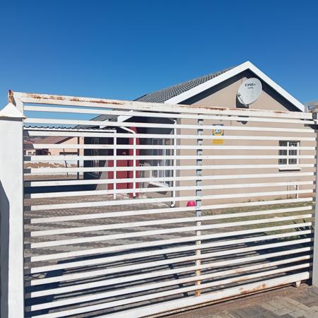 2 Bedroom House
