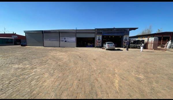 1 810 m² Commercial space
