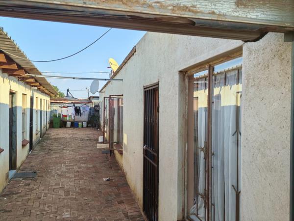 10 Bedroom House