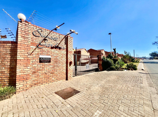 2 Bedroom Townhouse