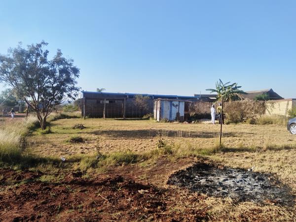 400 m² Land