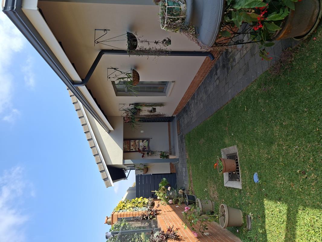 3 Bedroom Simplex in Monument Park