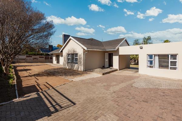 6 Bedroom House
