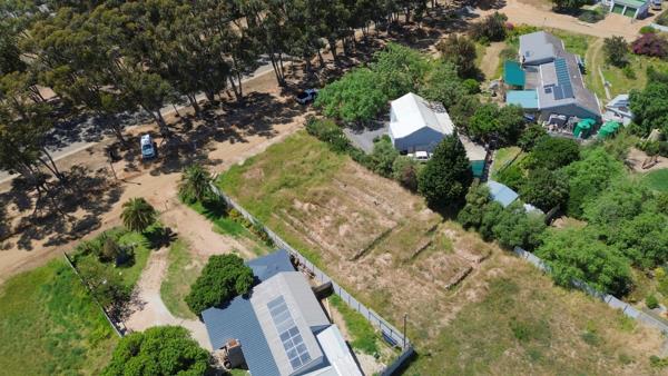 805 m² Land