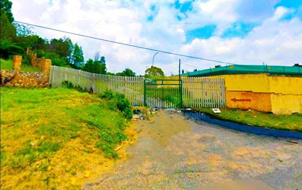 542 m² Land