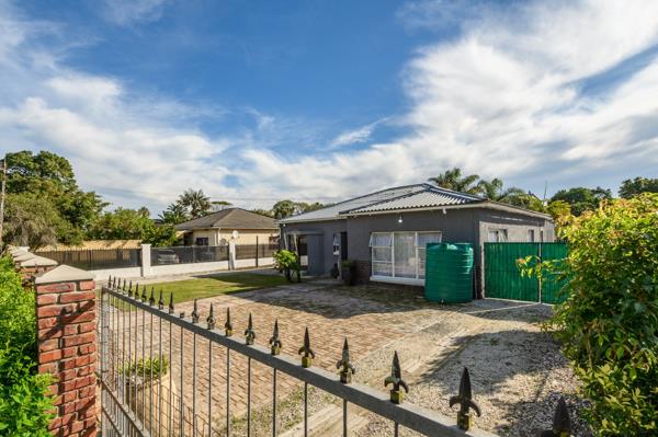 5 Bedroom House