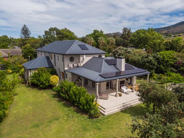 5 Bedroom House