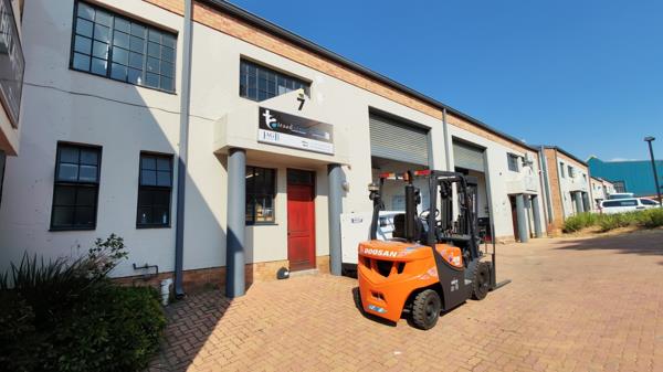 694 m² Commercial space