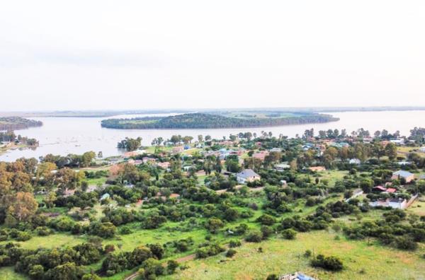 1 000 m² Land