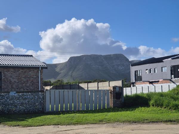 900 m² Land