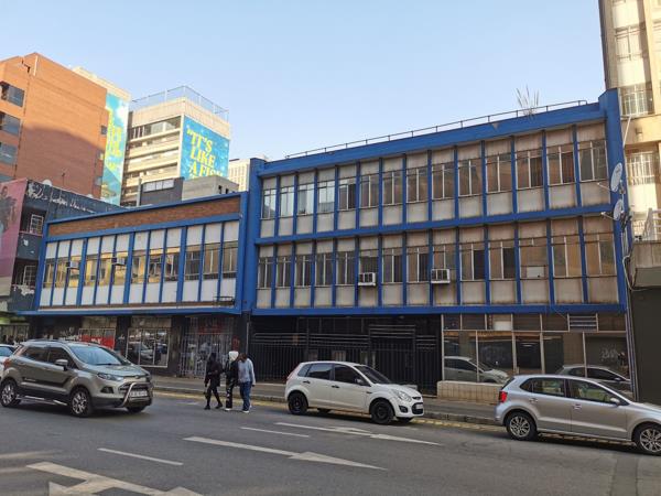 1 600 m² Commercial space