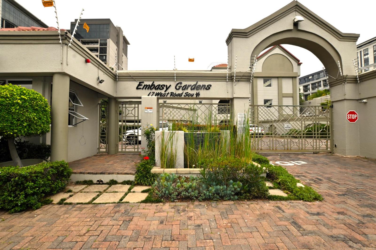 1 Bedroom Apartment in Sandton Central