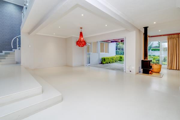 6 Bedroom House