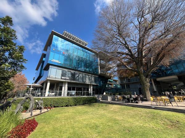1 593 m² Office Space
