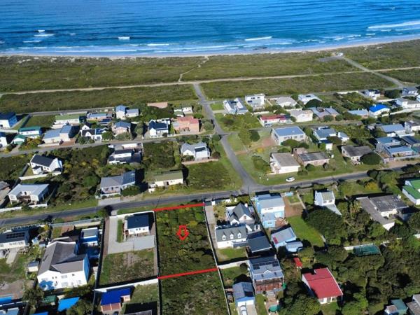 972 m² Land