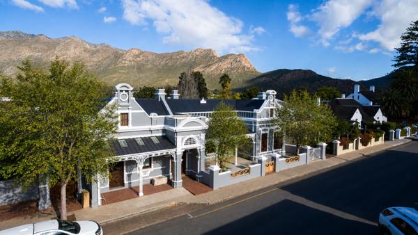 467 m² Commercial space