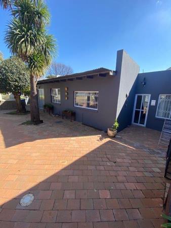 1 Bedroom House