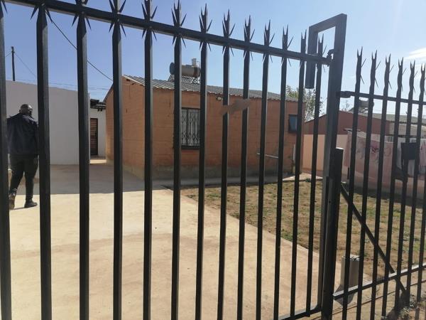 1 Bedroom House