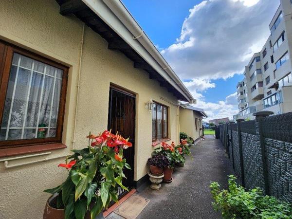 2 Bedroom Simplex