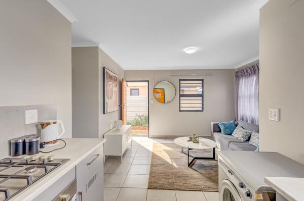3 Bedroom HouseNaledi - More