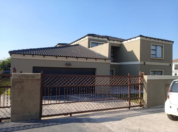 6 Bedroom House