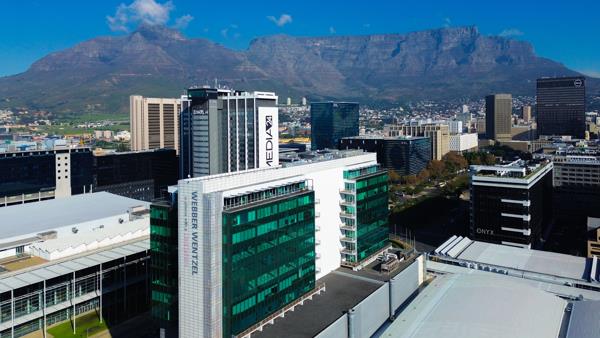 715 m² Commercial space