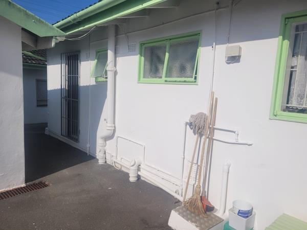 1 Bedroom House