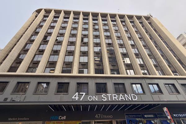 695 m² Commercial space