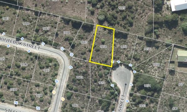 698 m² Land