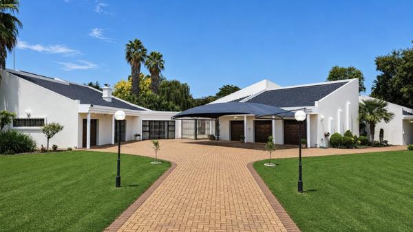 6 Bedroom House