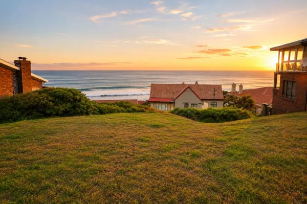 718 m² Land