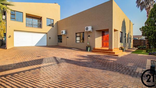 6 Bedroom House