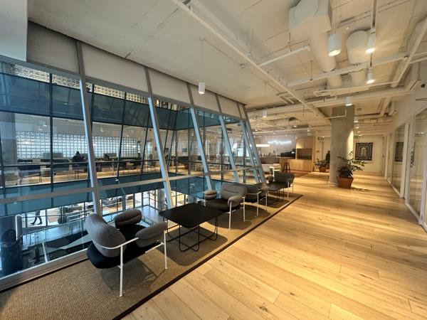 200 m² Commercial space