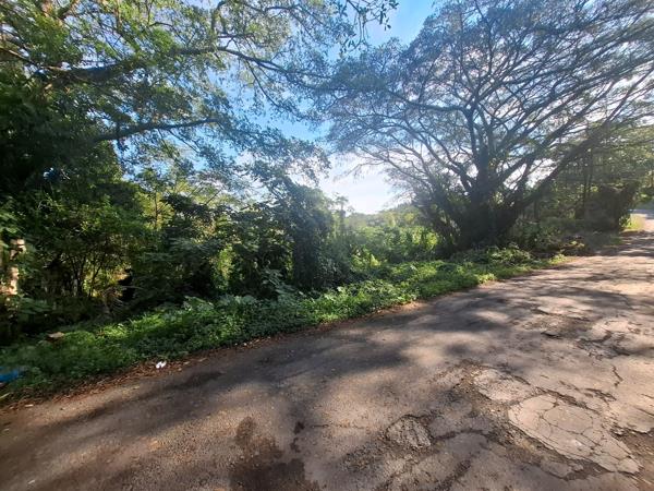 1 750 m² Land