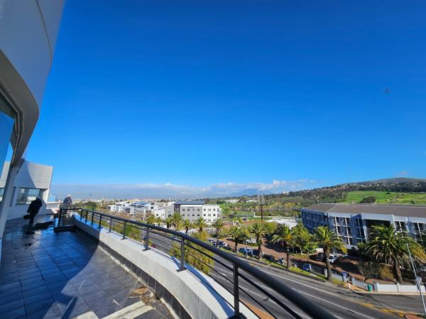 562 m² Commercial space