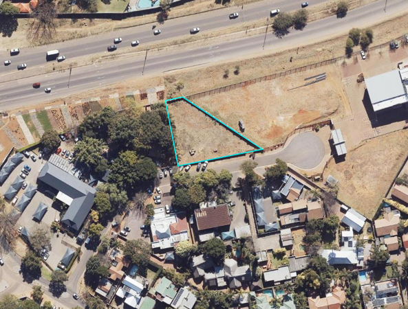 1 230 m² Land