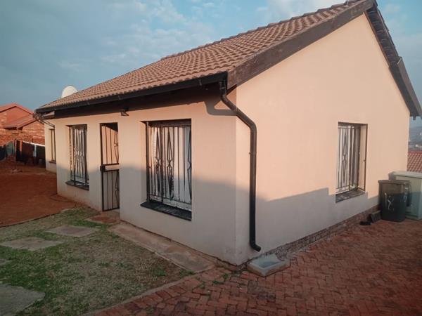 6 Bedroom House