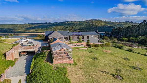 9.5 ha Smallholding