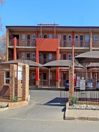 1 Bedroom Townhouse